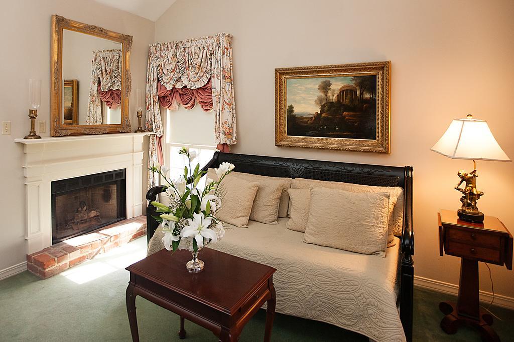 Monmouth Historic Inn Natchez Quarto foto